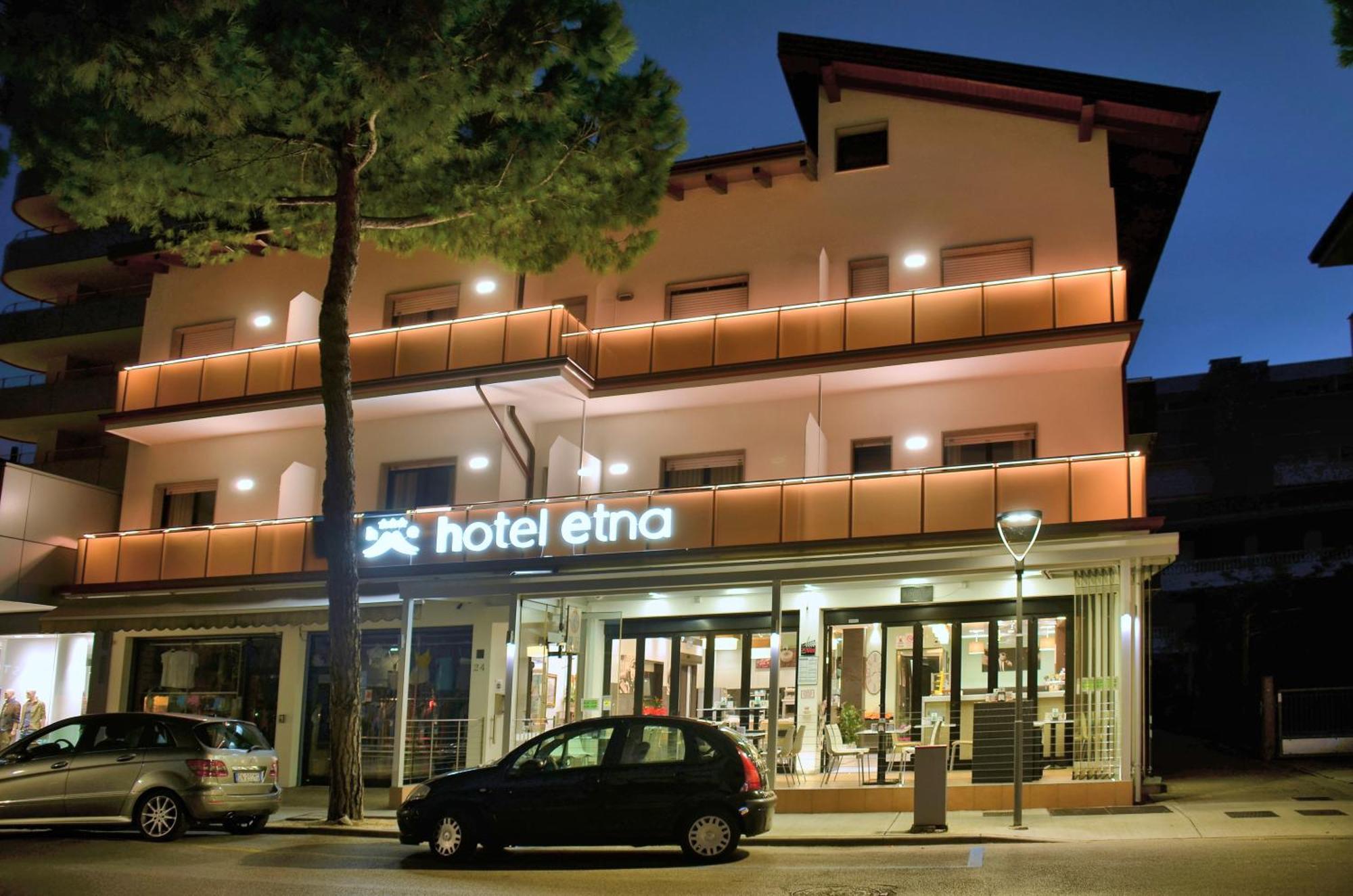 Hotel Etna Lignano Sabbiadoro Exterior foto